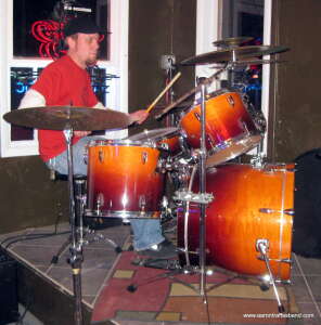 The Aaron Traffas Band plays ag rock and alternative country originals and sing-along favorites.